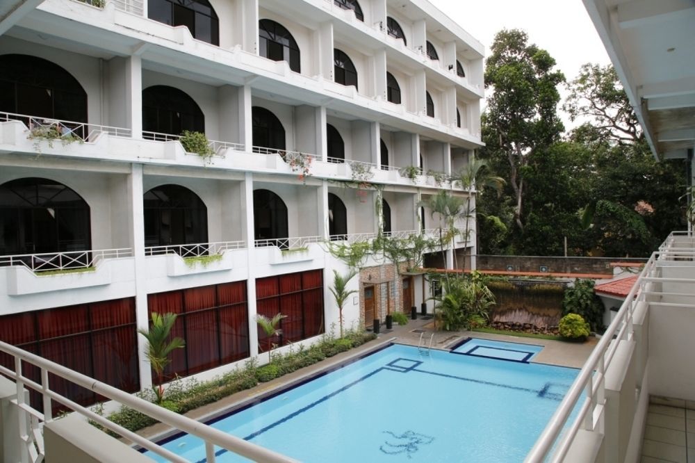Kandyan Reach Hotel Курунегала Екстериор снимка